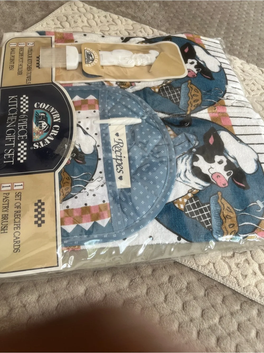 Country Craft s Vintage 6 PCs Cow Print Kitchen Gift Set with Recipes Card New